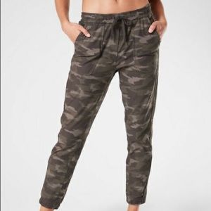 Athleta Farallon Jogger - Camo